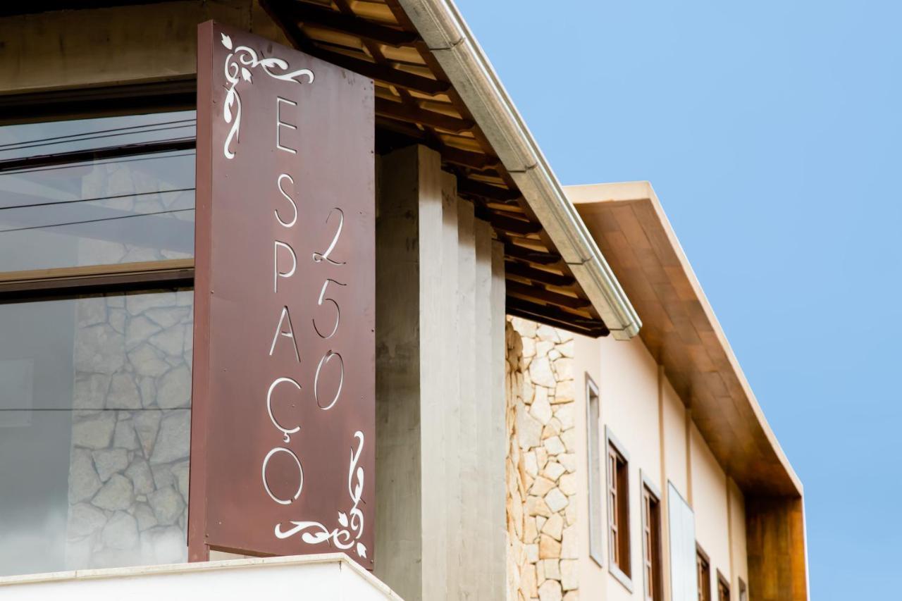 Espaco 250 - Apto Mobiliado, 3 Quartos, Sendo Uma Suite, Banheiro Social, Cozinha Completa, Sala De Estar, Ar Condicionado, Tv E Internet Tiradentes Dış mekan fotoğraf