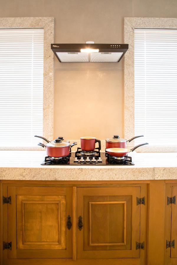 Espaco 250 - Apto Mobiliado, 3 Quartos, Sendo Uma Suite, Banheiro Social, Cozinha Completa, Sala De Estar, Ar Condicionado, Tv E Internet Tiradentes Dış mekan fotoğraf